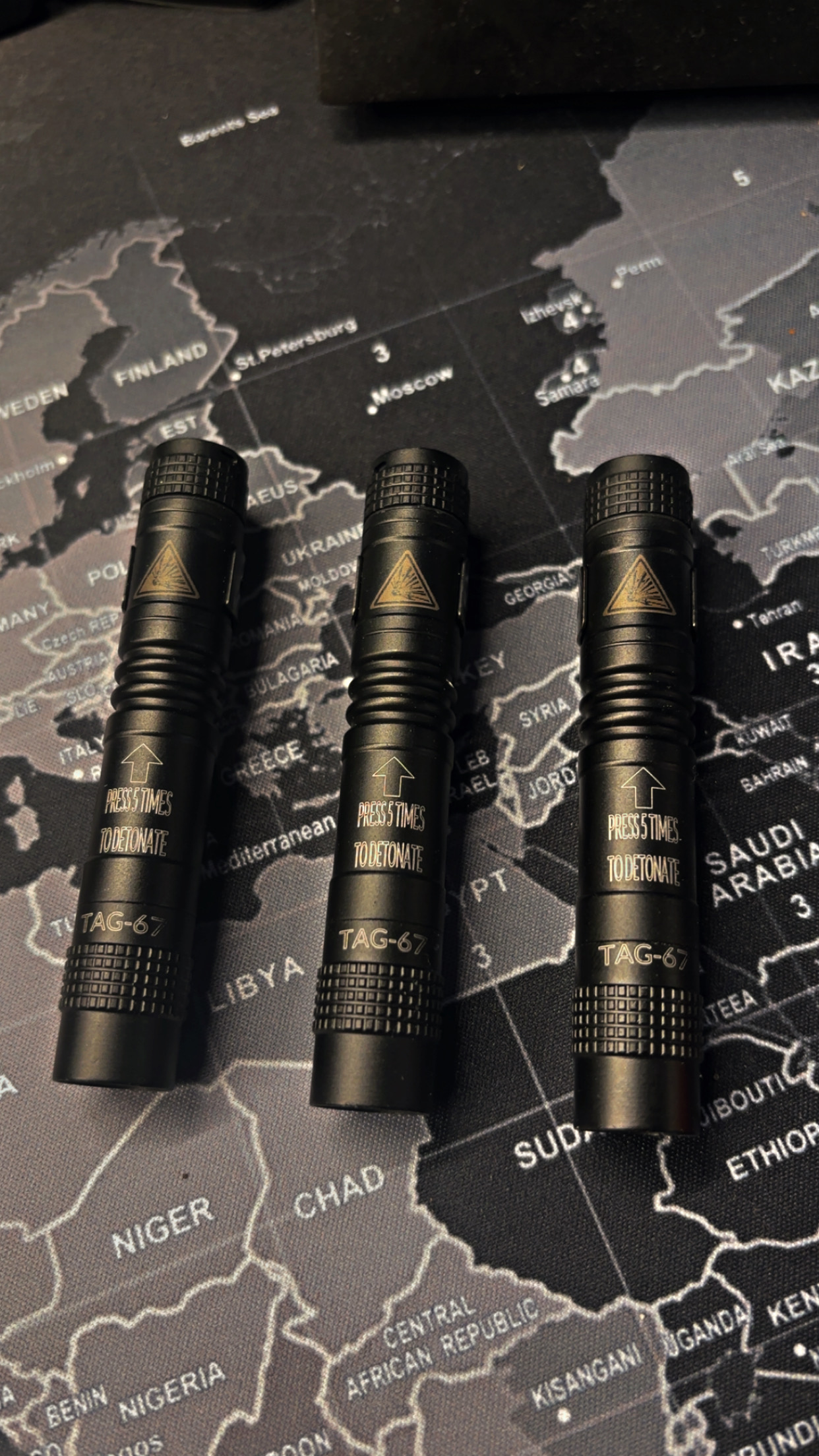 Engraved tactical flashlights